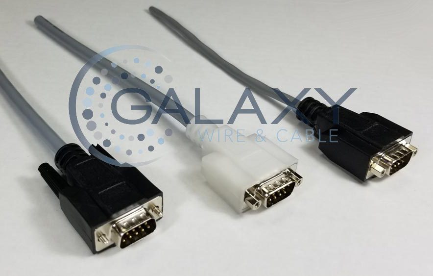 模制D-sub电缆连接器
